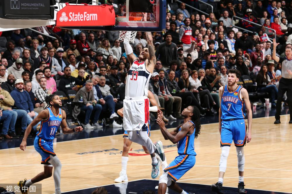 越的年轻潜 越的年轻潜