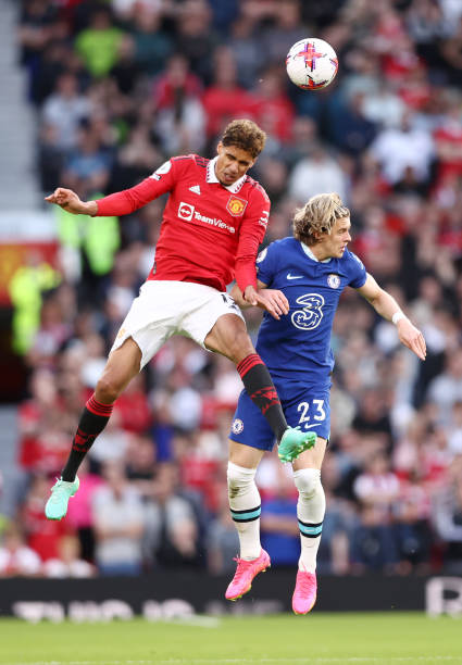 尽管表面上 尽管表面上